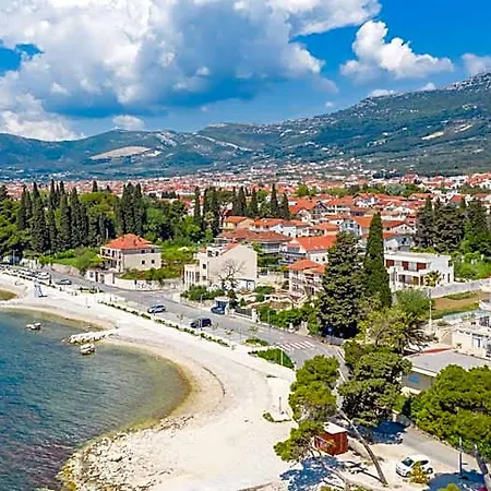 Hotel Riva Kastela With Swimming Pool