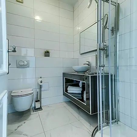 Hotel Riva Kastela With Swimming Pool