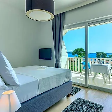 Riva Kastela With Swimming Pool